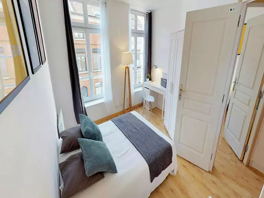 Immagine 1 di Camera in affitto  in Rue Esquermoise a Lille