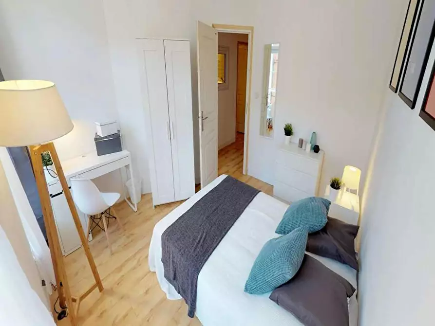 Immagine 2 di Camera in affitto  in Rue Esquermoise a Lille