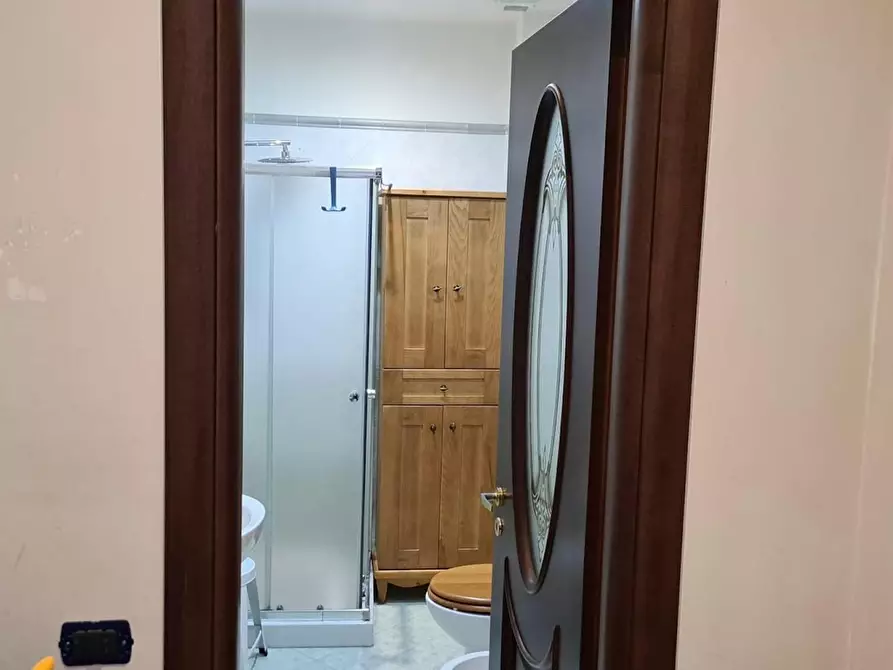 Immagine 9 di Camera in affitto  in Via Luigi Settembrini a Napoli