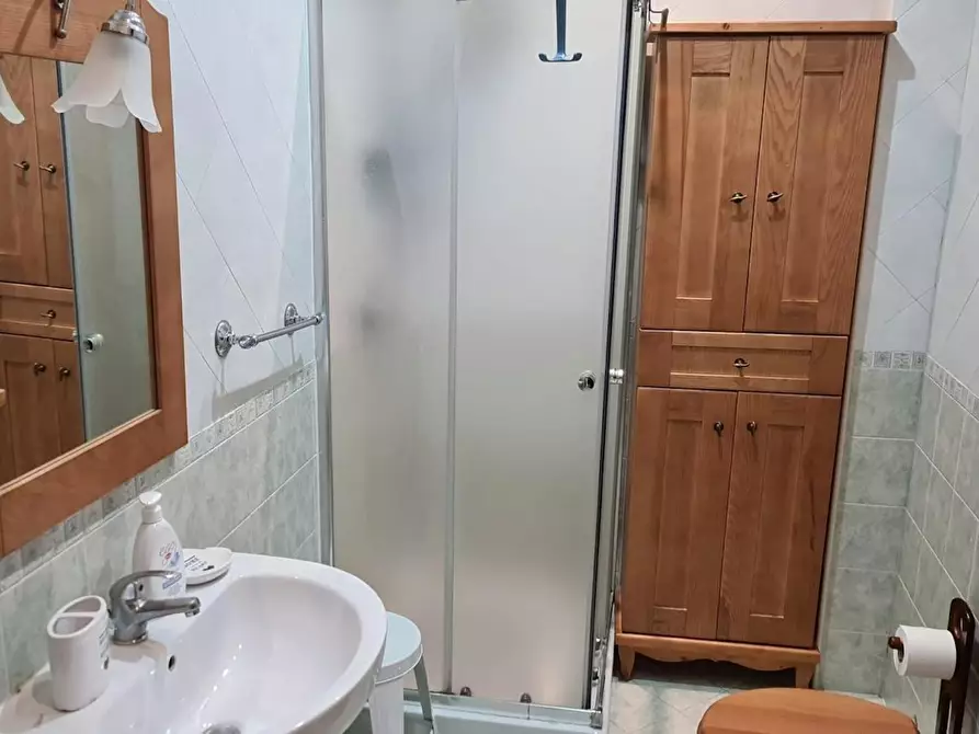 Immagine 8 di Camera in affitto  in Via Luigi Settembrini a Napoli