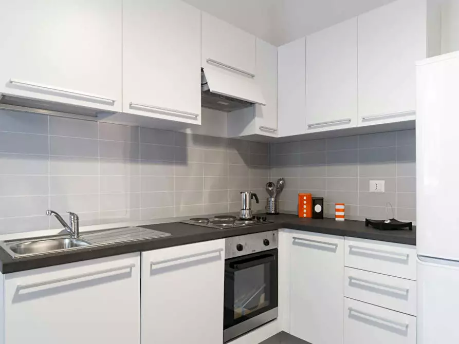 Immagine 9 di Camera in affitto  in Via Temistocle Calzecchi a Milano