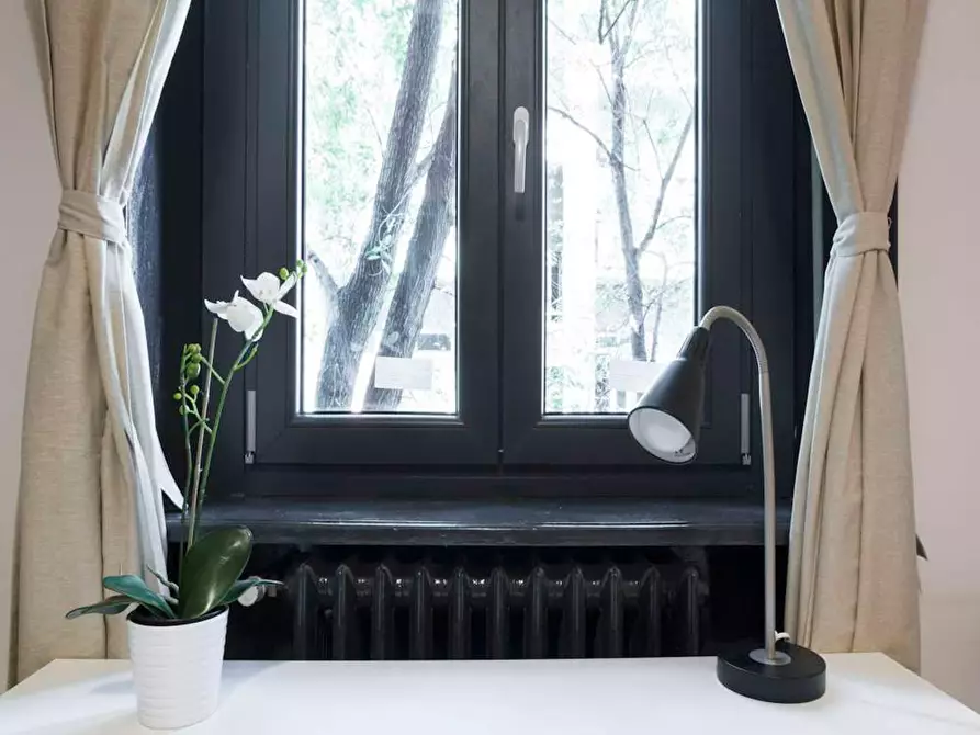 Immagine 1 di Camera in affitto  in Via Temistocle Calzecchi a Milano