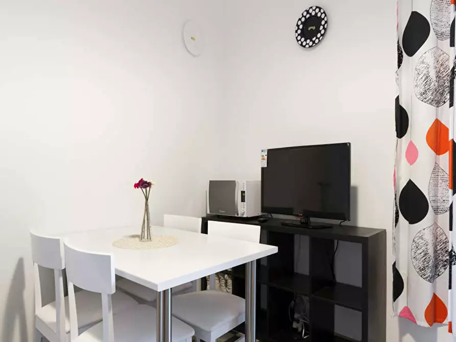 Immagine 8 di Camera in affitto  in Via Temistocle Calzecchi a Milano