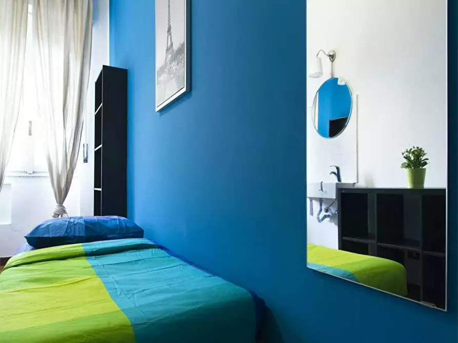 Immagine 1 di Camera in affitto  in Via Salvatore Barzilai a Milano