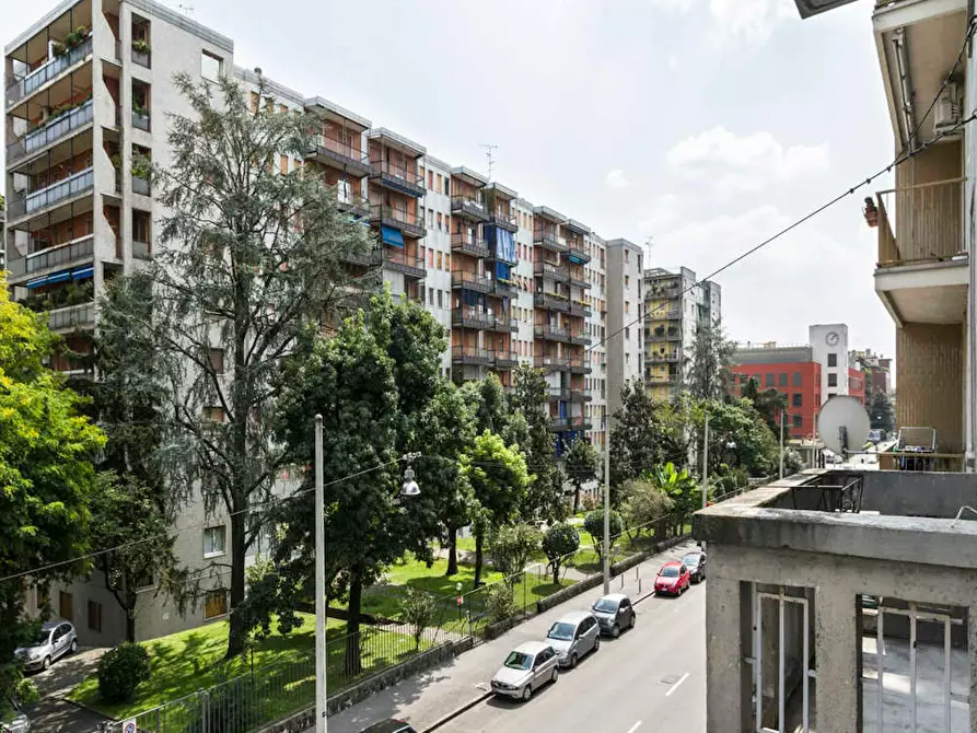Immagine 10 di Camera in affitto  in Via Temistocle Calzecchi a Milano