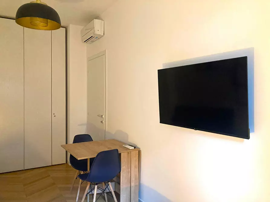 Immagine 5 di Appartamento in affitto  in Via Emilio De Marchi a Milano
