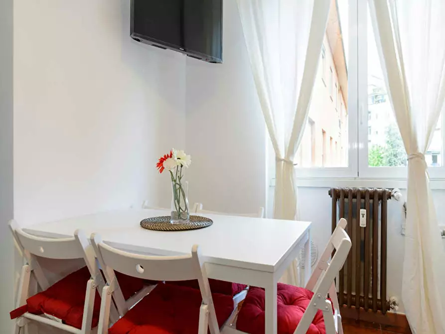 Immagine 9 di Camera in affitto  in Via Francesco Cavezzali a Milano