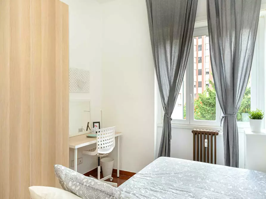 Immagine 3 di Camera in affitto  in Via Francesco Cavezzali a Milano