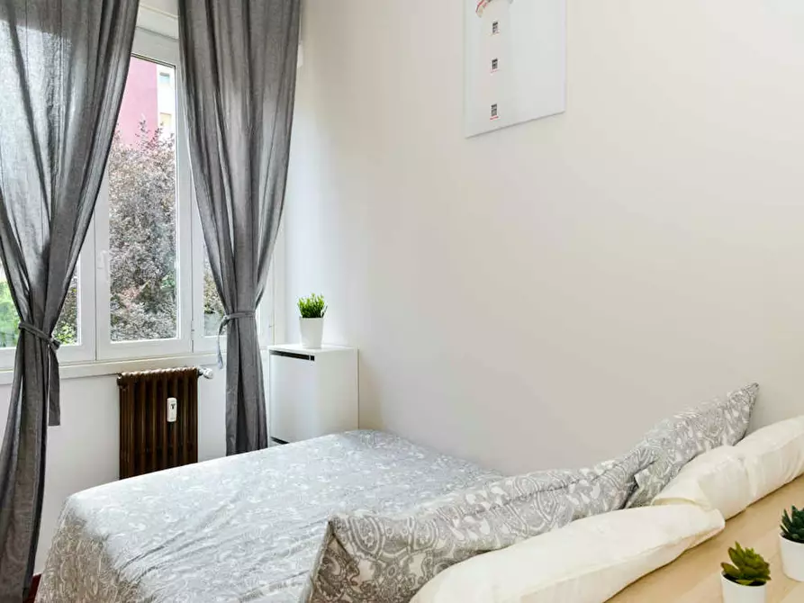 Immagine 4 di Camera in affitto  in Via Francesco Cavezzali a Milano