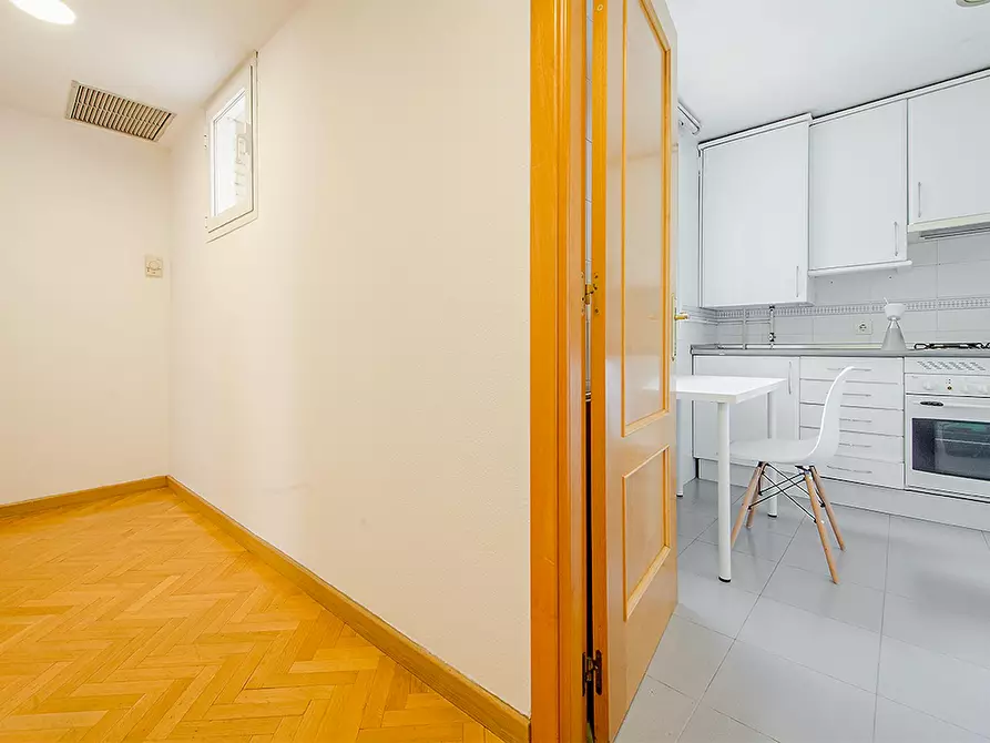 Immagine 4 di Camera in affitto  in Calle de Méndez Álvaro a Madrid
