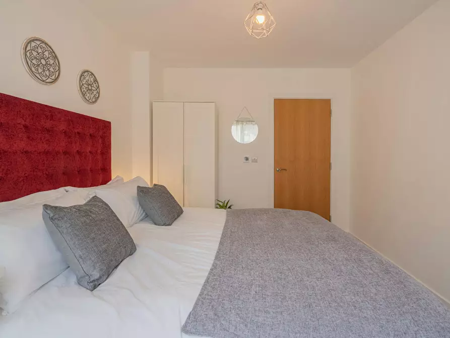 Immagine 5 di Appartamento in affitto  in Lismore Boulevard a Brent