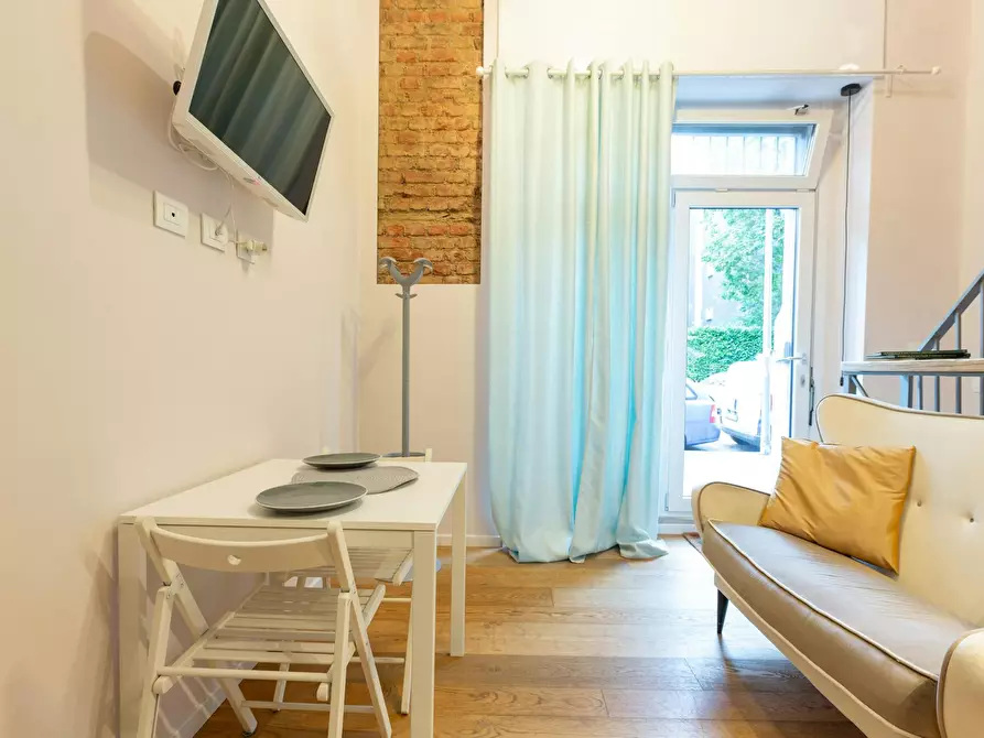 Immagine 1 di Appartamento in affitto  in Via Rovereto a Milano