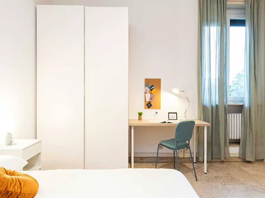 Immagine 4 di Camera in affitto  in Via Francesco Primaticcio a Milano