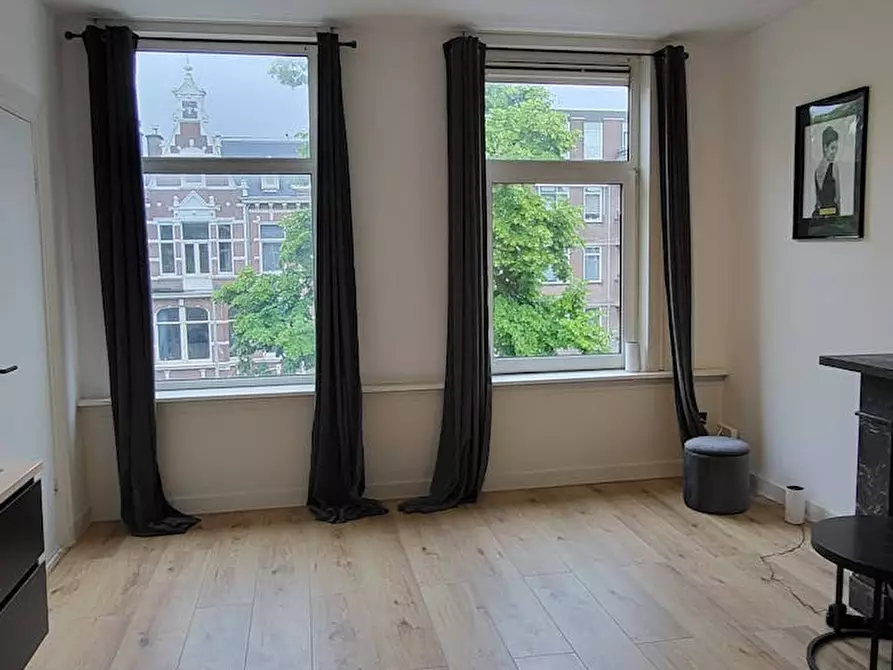 Immagine 7 di Camera in affitto  in Regentesselaan a 's-Gravenhage