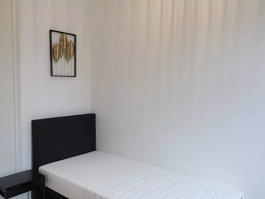 Immagine 9 di Camera in affitto  in Regentesselaan a 's-Gravenhage