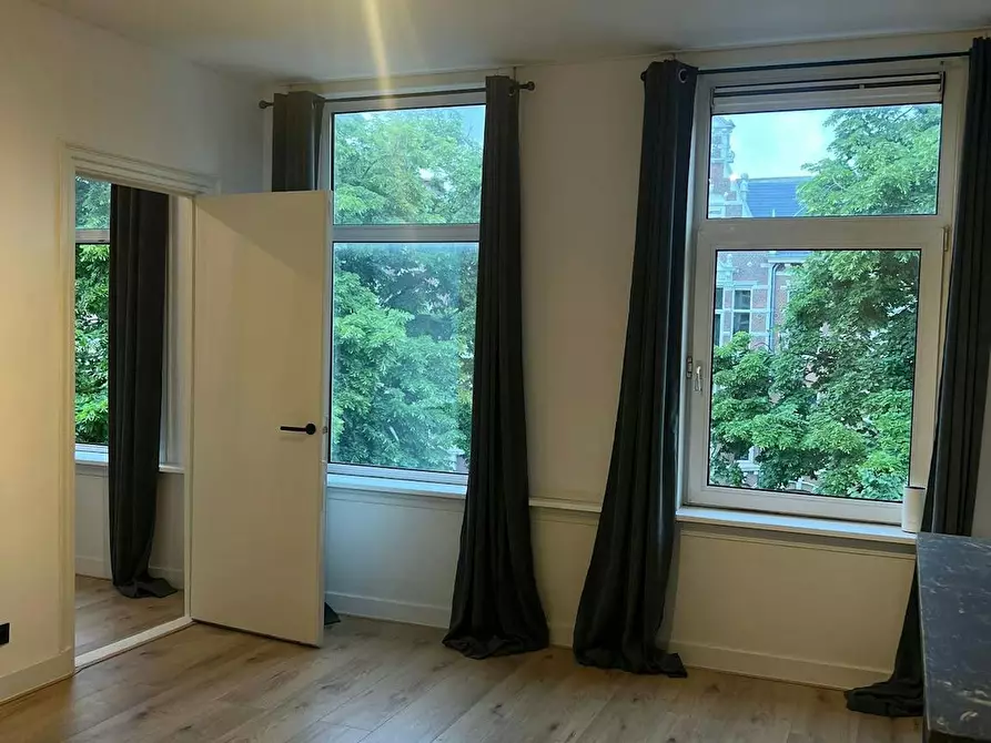 Immagine 4 di Camera in affitto  in Regentesselaan a 's-Gravenhage