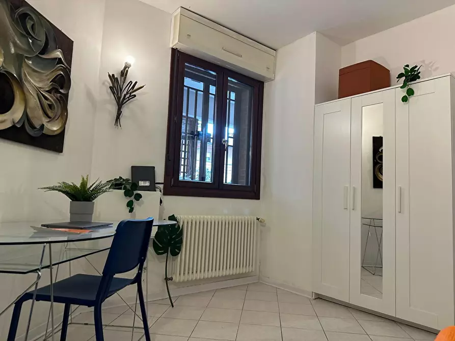 Immagine 2 di Camera in affitto  in Via Alfredo Barbacci a Bologna