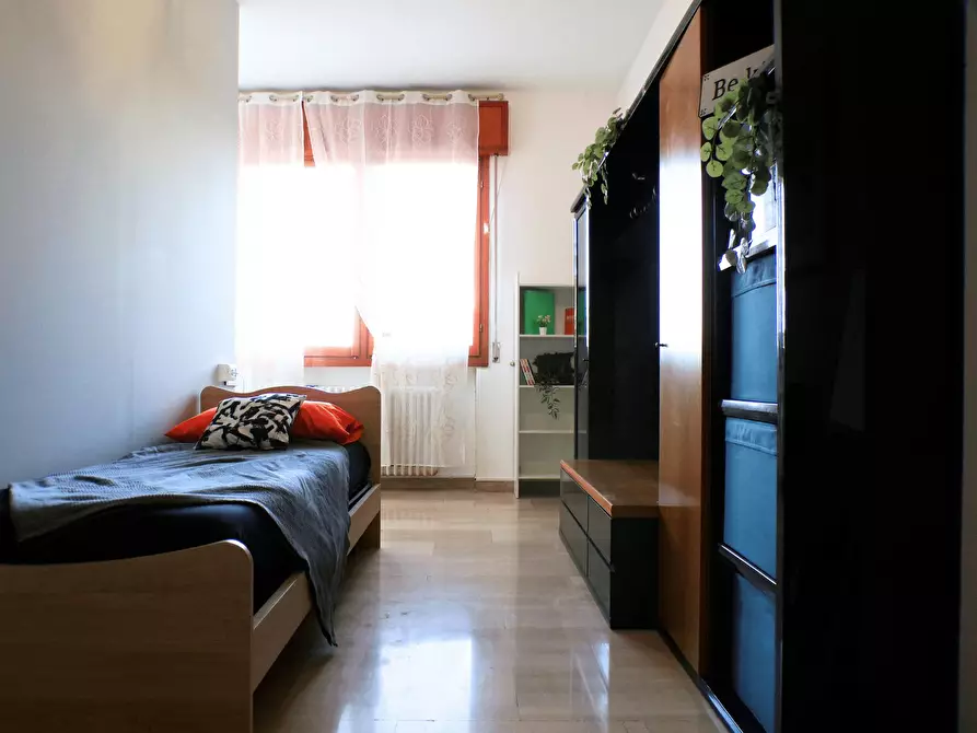 Immagine 4 di Camera in affitto  in Via Giovanni Antonio Magini a Bologna