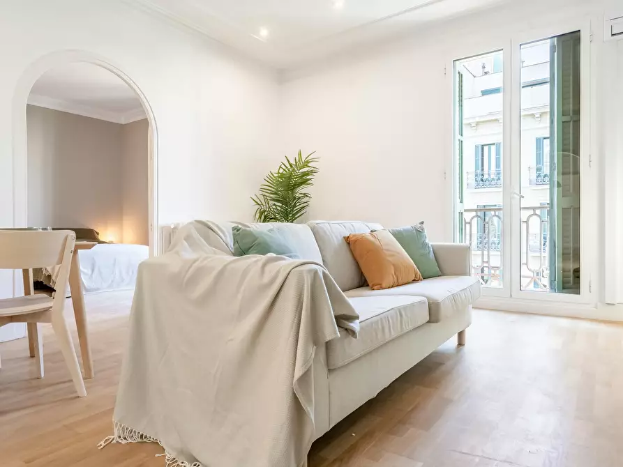 Immagine 4 di Camera in affitto  in Carrer de Pau Claris a Barcelona