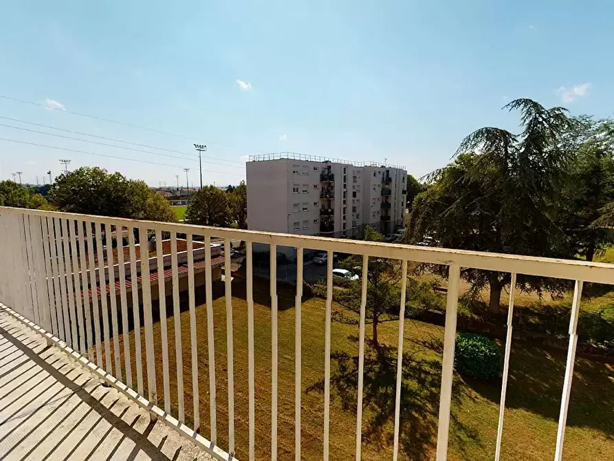 Immagine 6 di Camera in affitto  in Avenue Jacques Duclos a Vénissieux