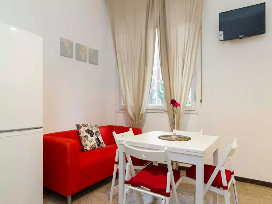 Immagine 8 di Camera in affitto  in Largo Cavalieri di Malta a Milano