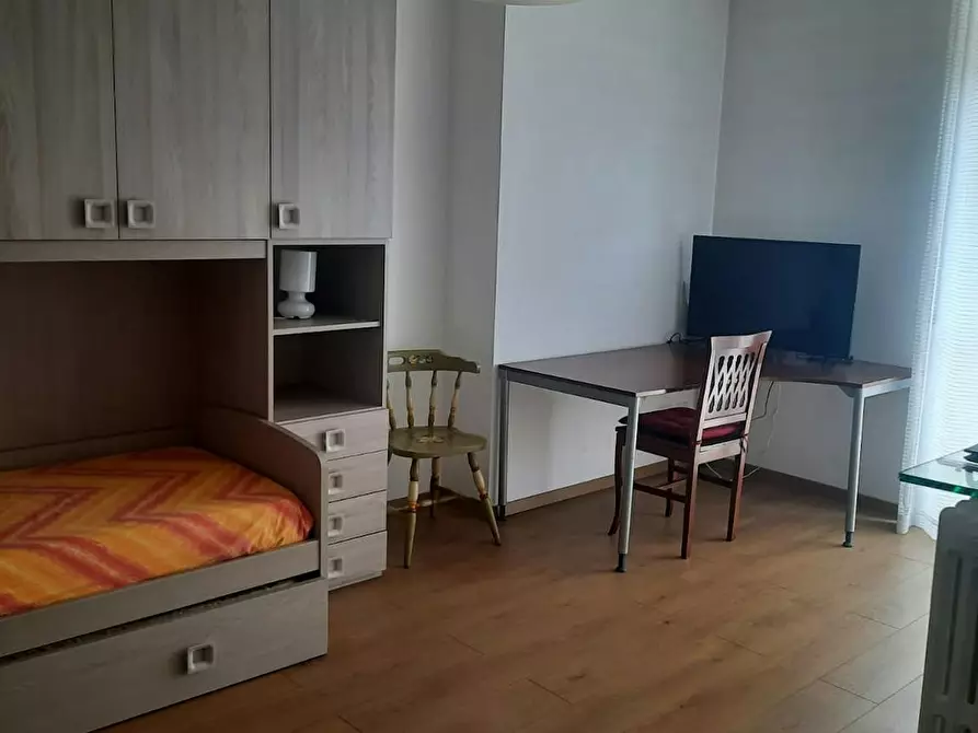 Immagine 1 di Camera in affitto  in Via Demonte a Milano