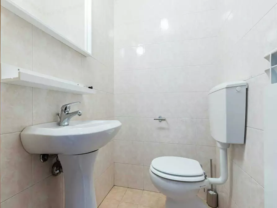 Immagine 6 di Camera in affitto  in Strada del Fortino a Torino