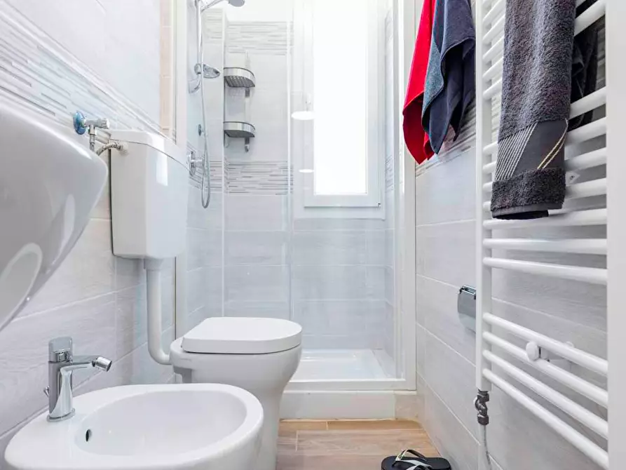 Immagine 9 di Camera in affitto  in Viale Alfredo Oriani a Bologna