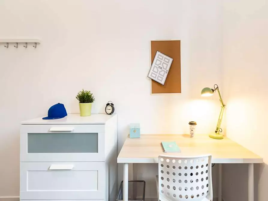 Immagine 8 di Camera in affitto  in Via Paolo Bassi a Milano