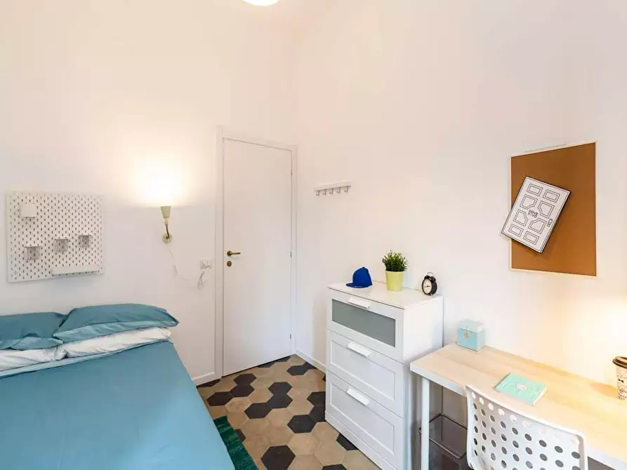 Immagine 6 di Camera in affitto  in Via Paolo Bassi a Milano