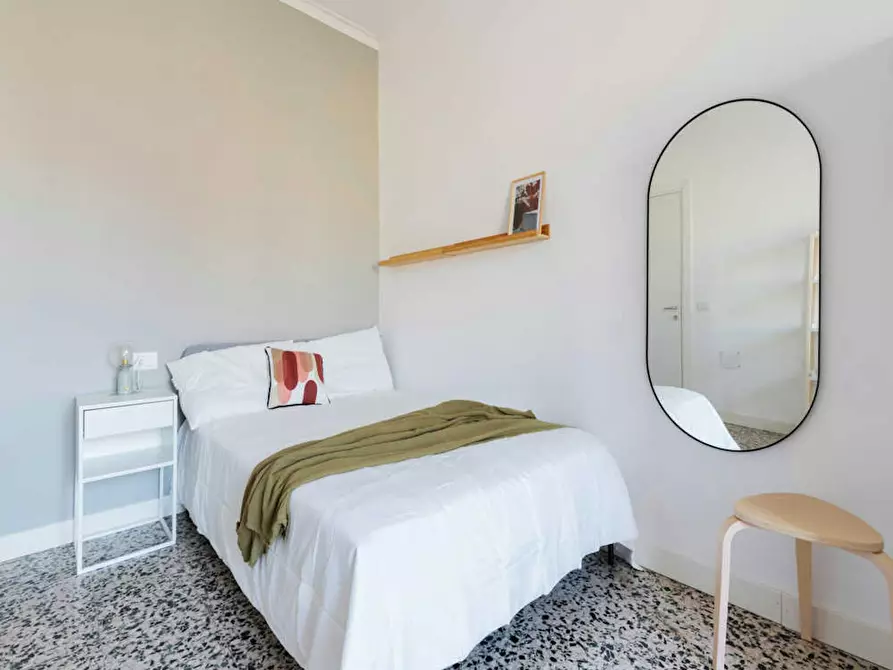 Immagine 1 di Camera in affitto  in Piazza Carducci a Torino