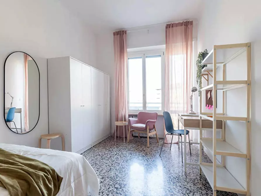 Immagine 4 di Camera in affitto  in Piazza Carducci a Torino