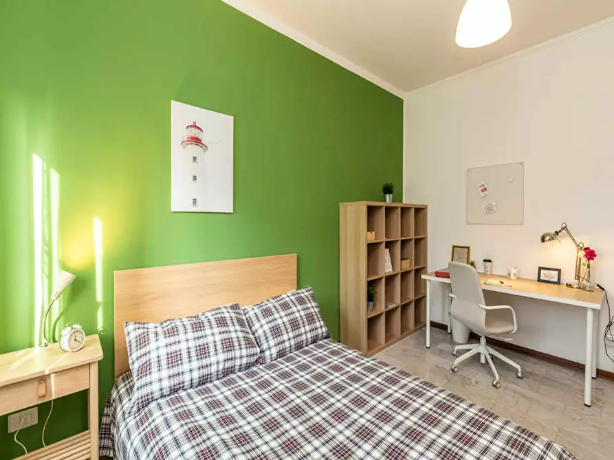 Immagine 1 di Camera in affitto  in Viale Lucania a Milano