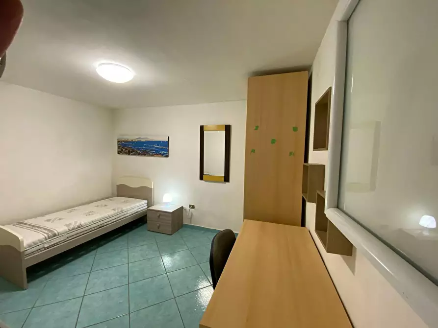 Immagine 2 di Camera in affitto  in Vico Scassacocchi a Napoli