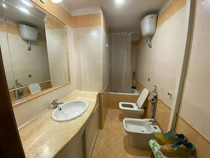 Immagine 8 di Camera in affitto  in Vico Scassacocchi a Napoli