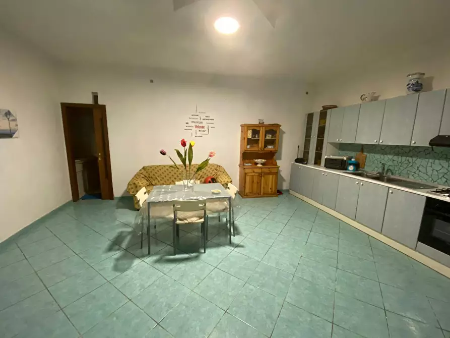 Immagine 2 di Camera in affitto  in Vico Scassacocchi a Napoli