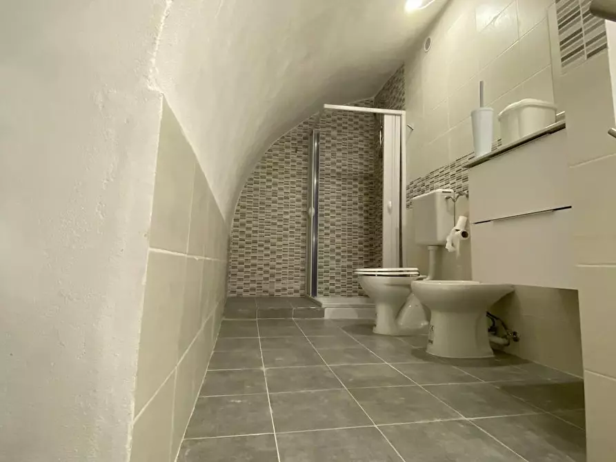 Immagine 10 di Camera in affitto  in Vico Scassacocchi a Napoli