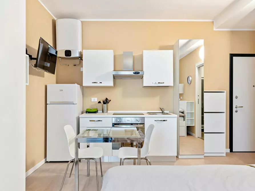 Immagine 6 di Appartamento in affitto  in Via Luciano Manara a Milano