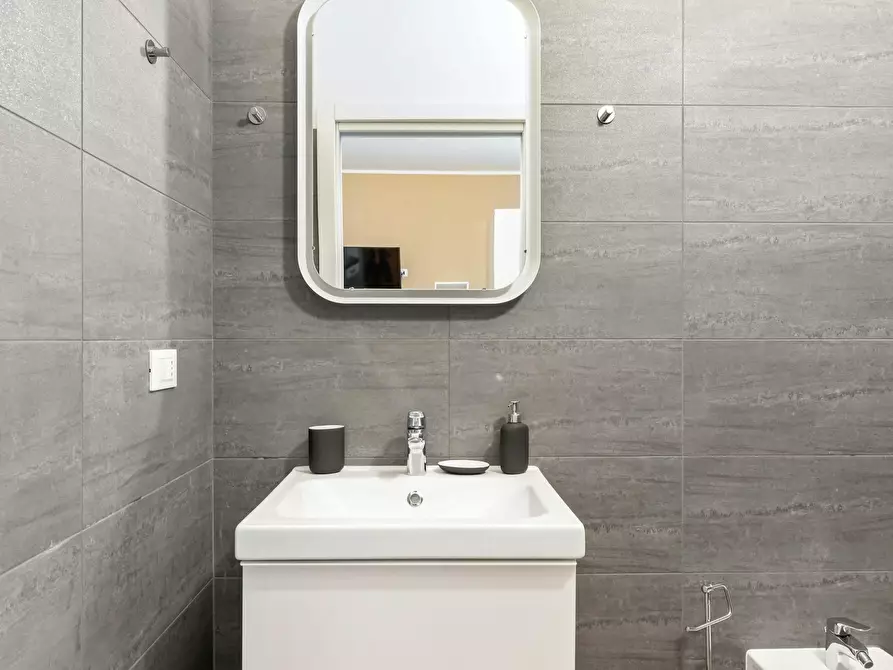 Immagine 2 di Appartamento in affitto  in Via Luciano Manara a Milano