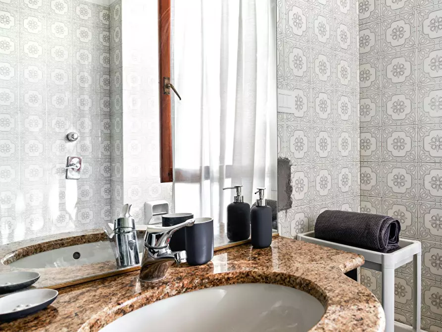 Immagine 7 di Camera in affitto  in Via Federico Tesio a Milano