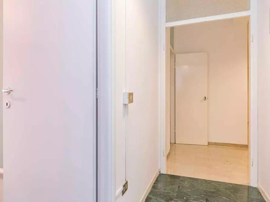 Immagine 9 di Camera in affitto  in Via Giuseppe Frua a Milano