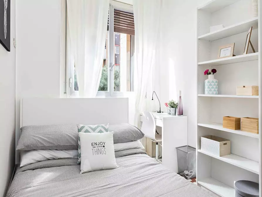 Immagine 1 di Camera in affitto  in Via Giuseppe Frua a Milano