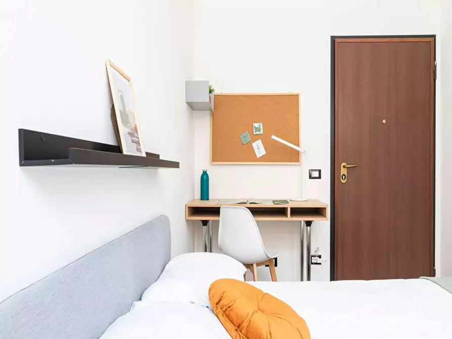 Immagine 2 di Camera in affitto  in Viale Col di Lana a Milano