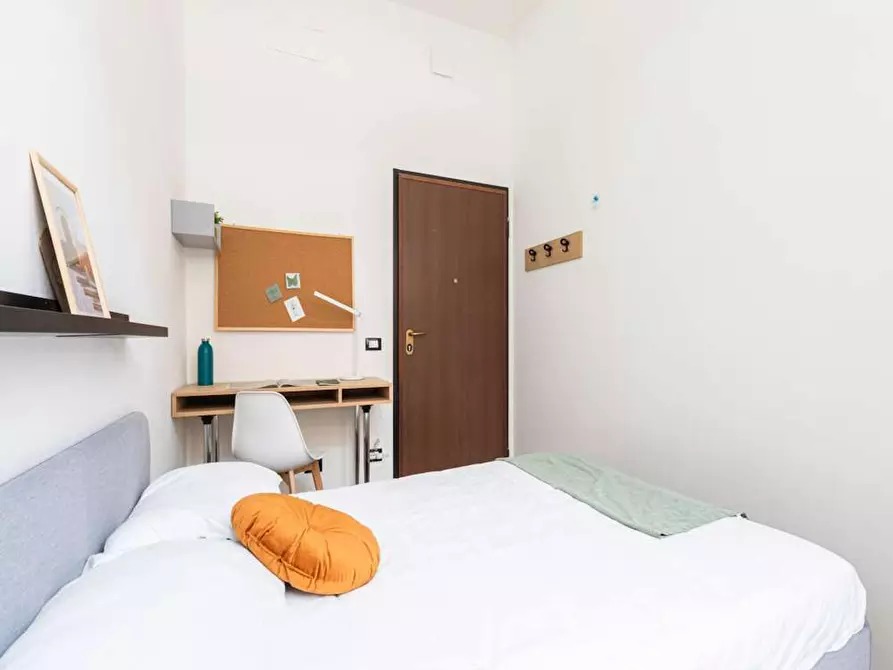 Immagine 3 di Camera in affitto  in Viale Col di Lana a Milano