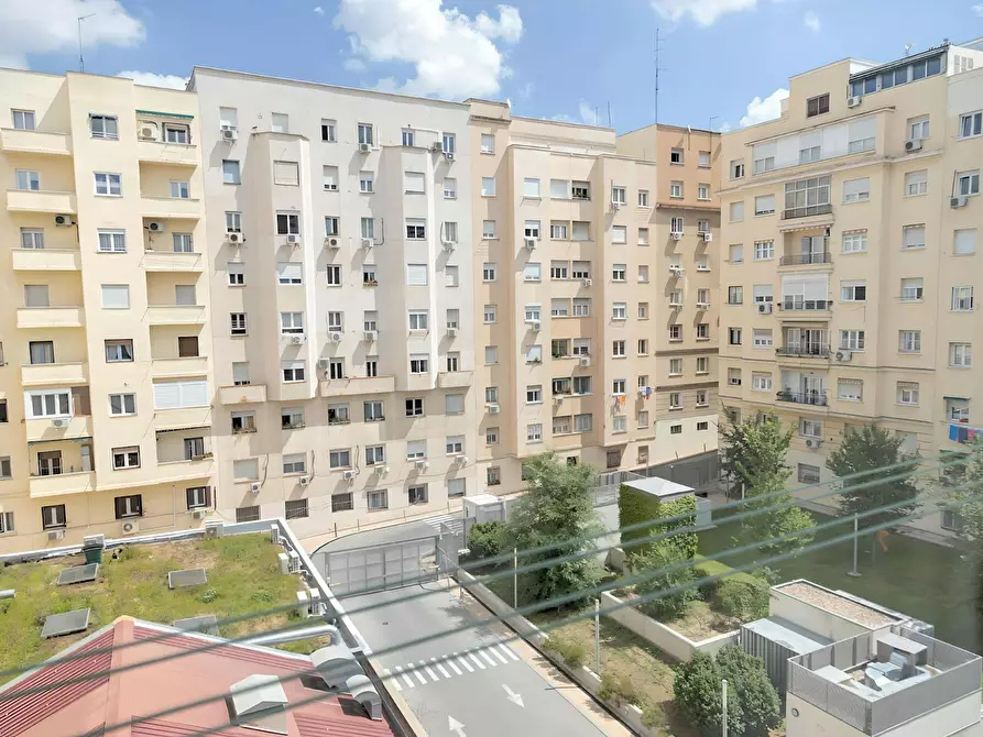 Immagine 6 di Camera in affitto  in Calle de Fernández de los Ríos a Madrid