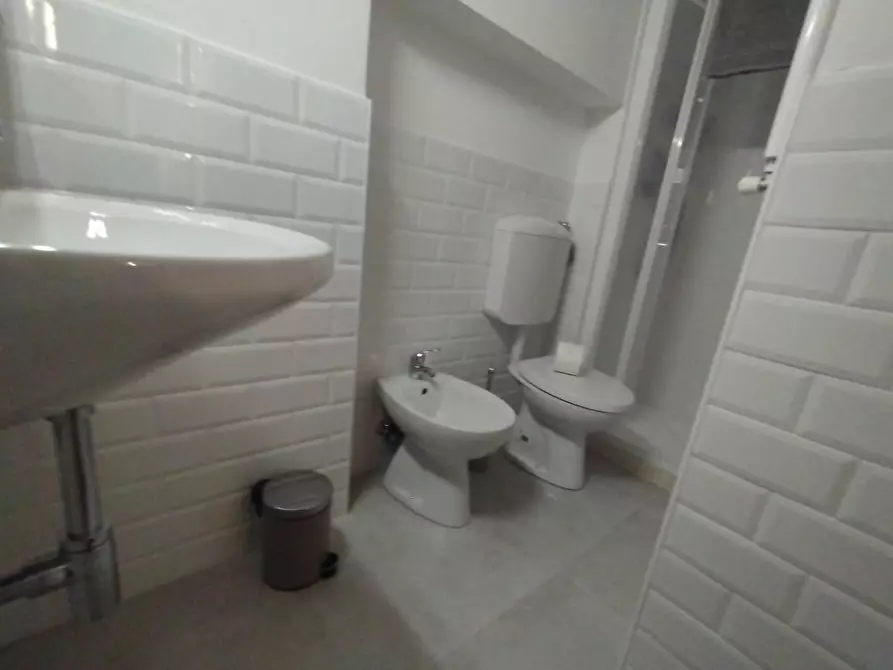 Immagine 8 di Casa indipendente in affitto  in Viale dei Mille a Firenze