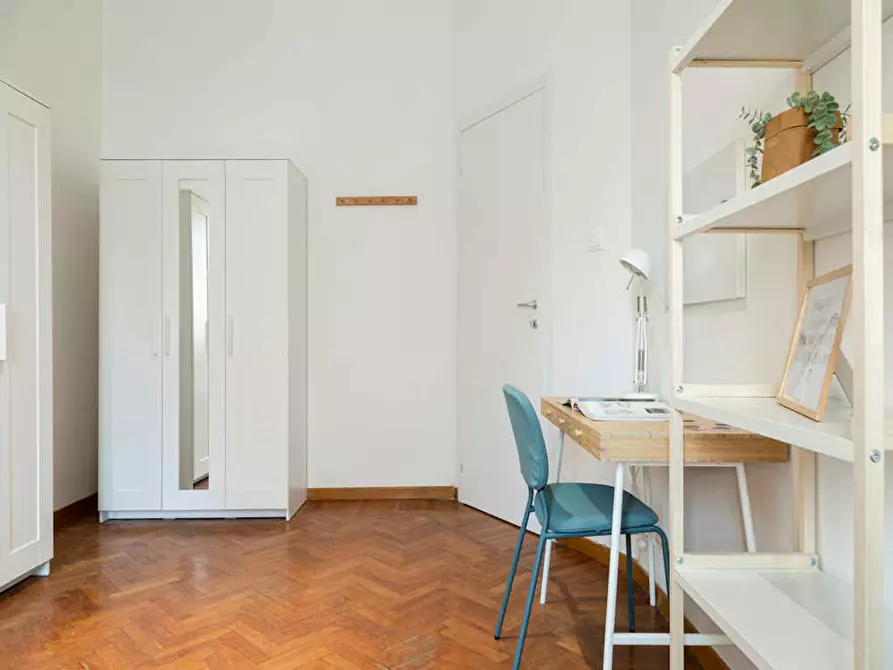 Immagine 8 di Camera in affitto  in Via Giovanni Pascoli a Milano