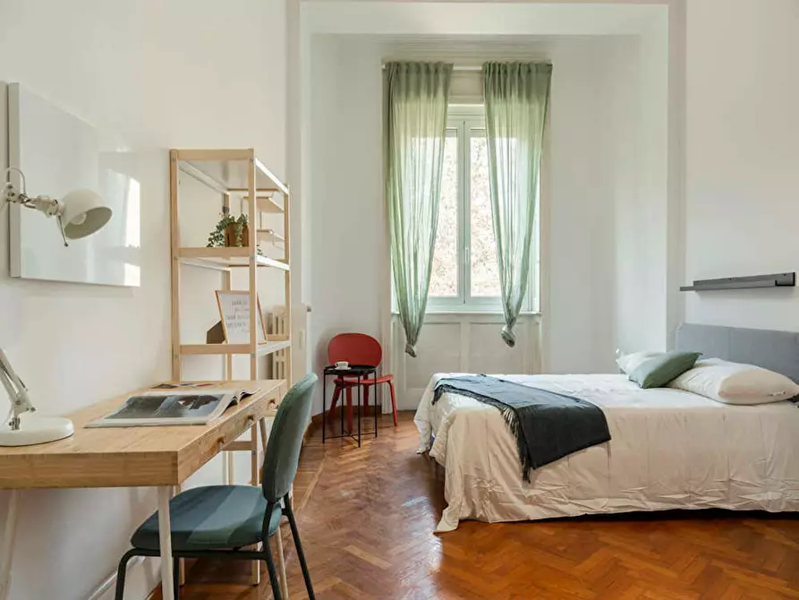 Immagine 3 di Camera in affitto  in Via Giovanni Pascoli a Milano