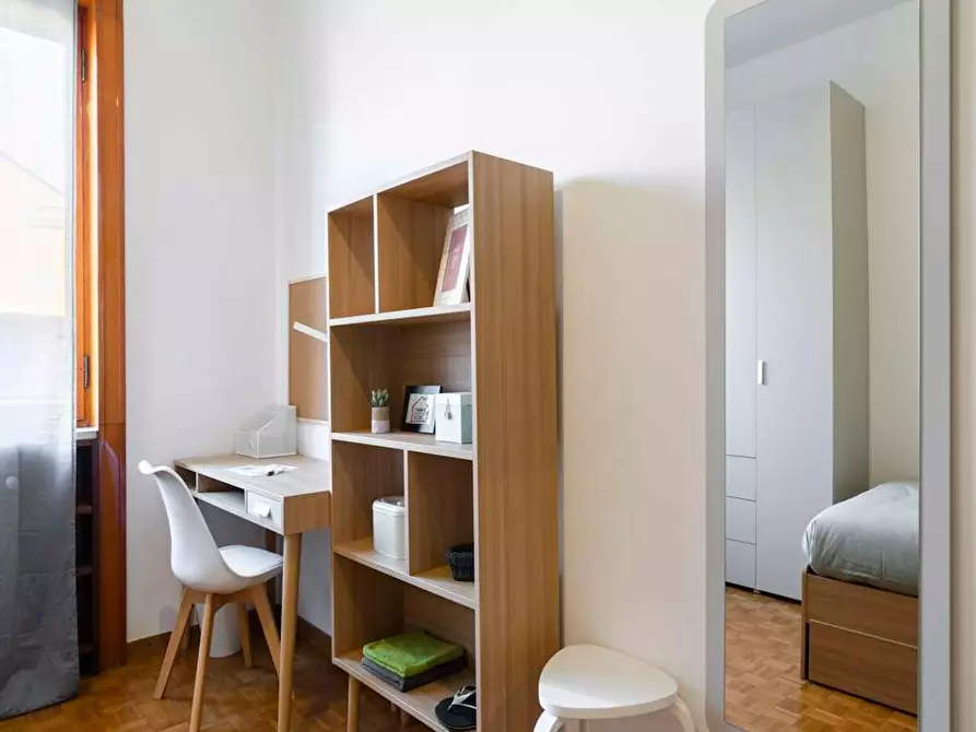 Immagine 4 di Camera in affitto  in Via Nicola Piccinni a Milano