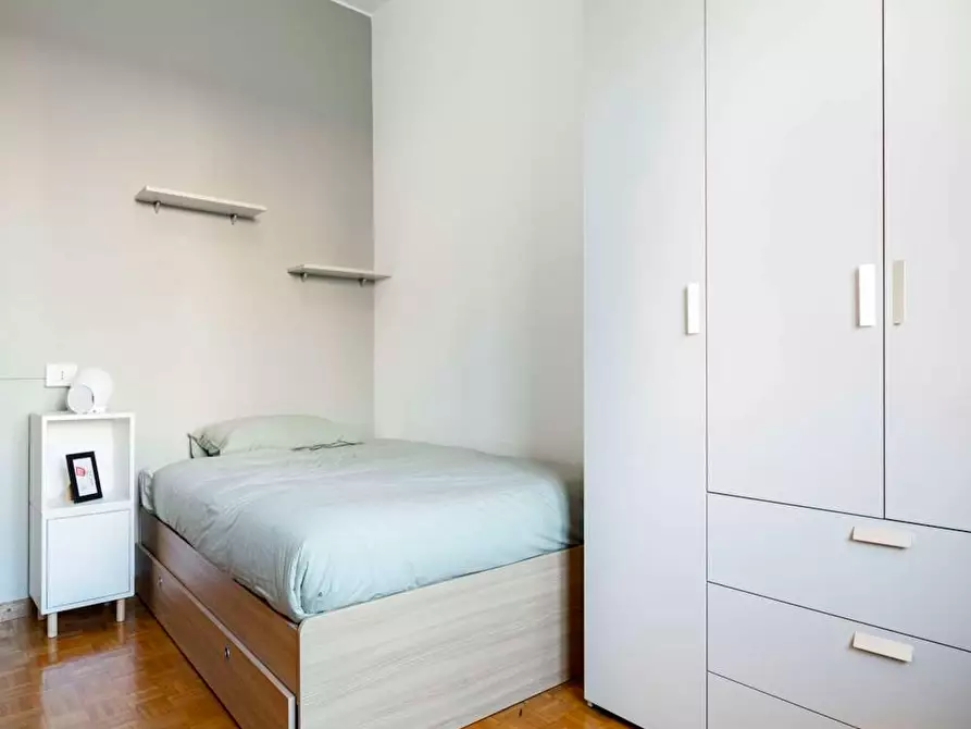 Immagine 1 di Camera in affitto  in Via Nicola Piccinni a Milano